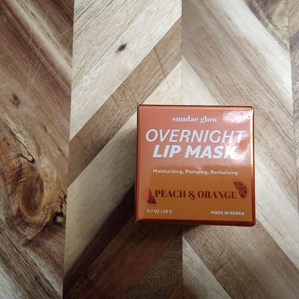 Sundae Glow Overnight Lip Mask Peach & Orange
